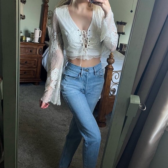 One Way Small White Floral Pattern Lace-up Top - Picture 2 of 14